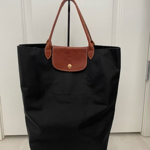 Longchamp Handbags - Vintage LONGCHAMP Black Le Pliage "Cabas" Modele Dispose Tote Bag